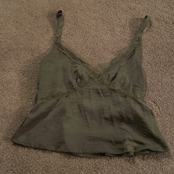 4/$10✨blouse tank top with lace - Picture 2 of 5